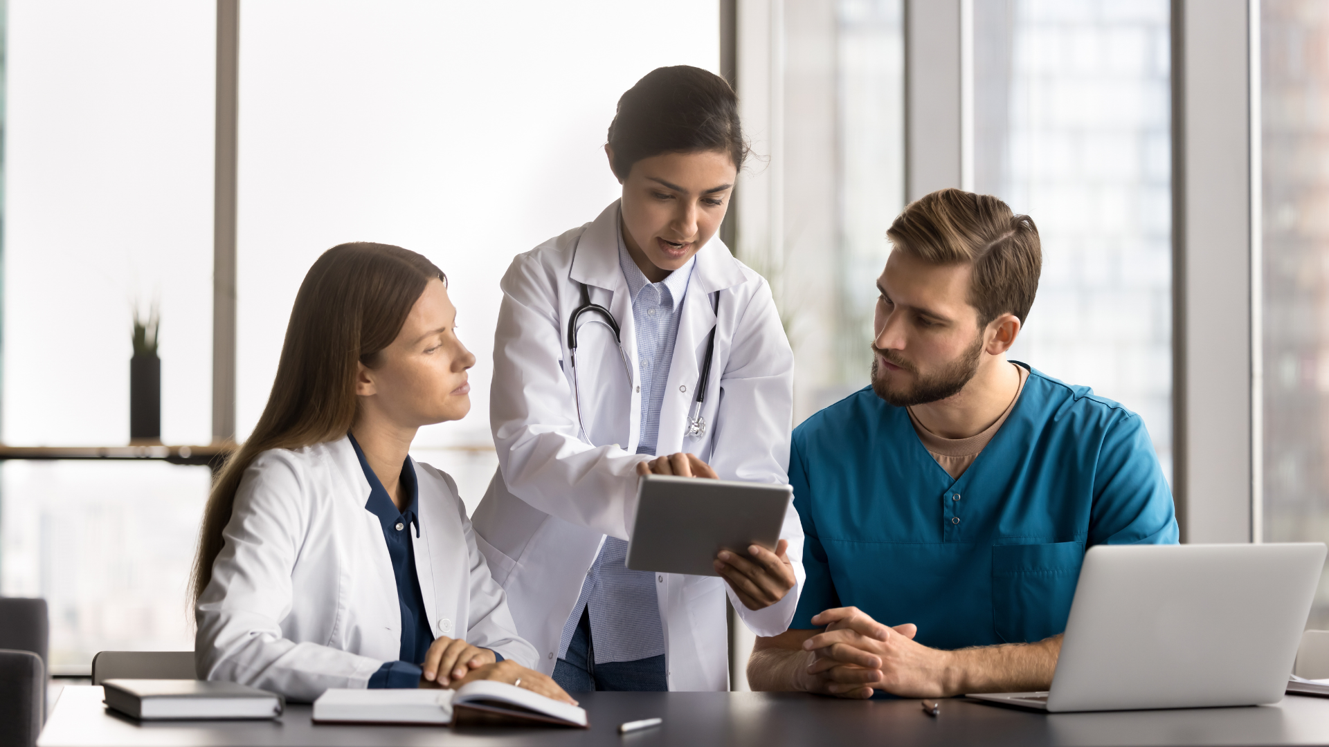 Planejamento tributário para clínicas médicas e serviços de saúde com redução de impostos e enquadramento tributário para clínicas e consultórios médicos