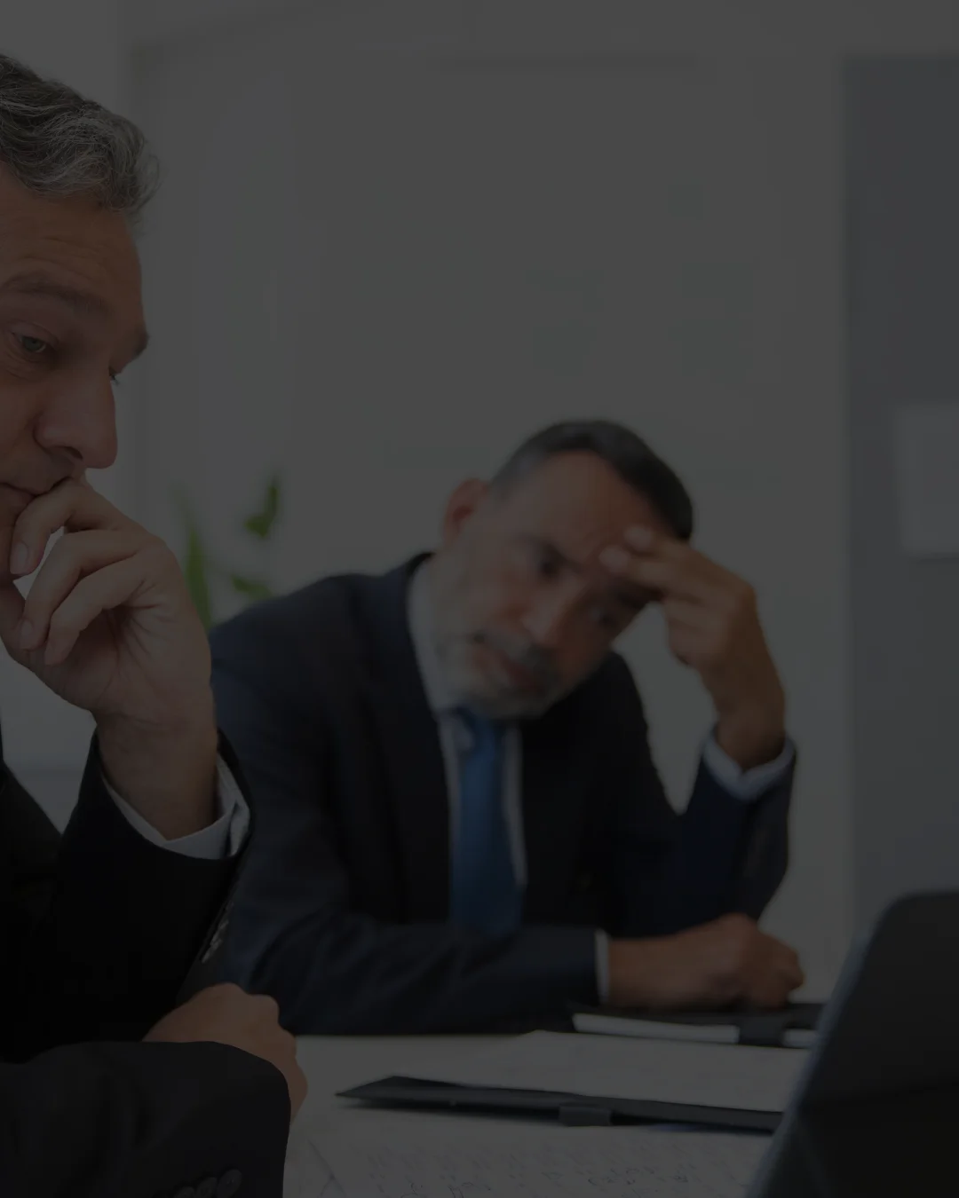 Advogado empresarial especializado em renegociação de dívidas e proteção patrimonial